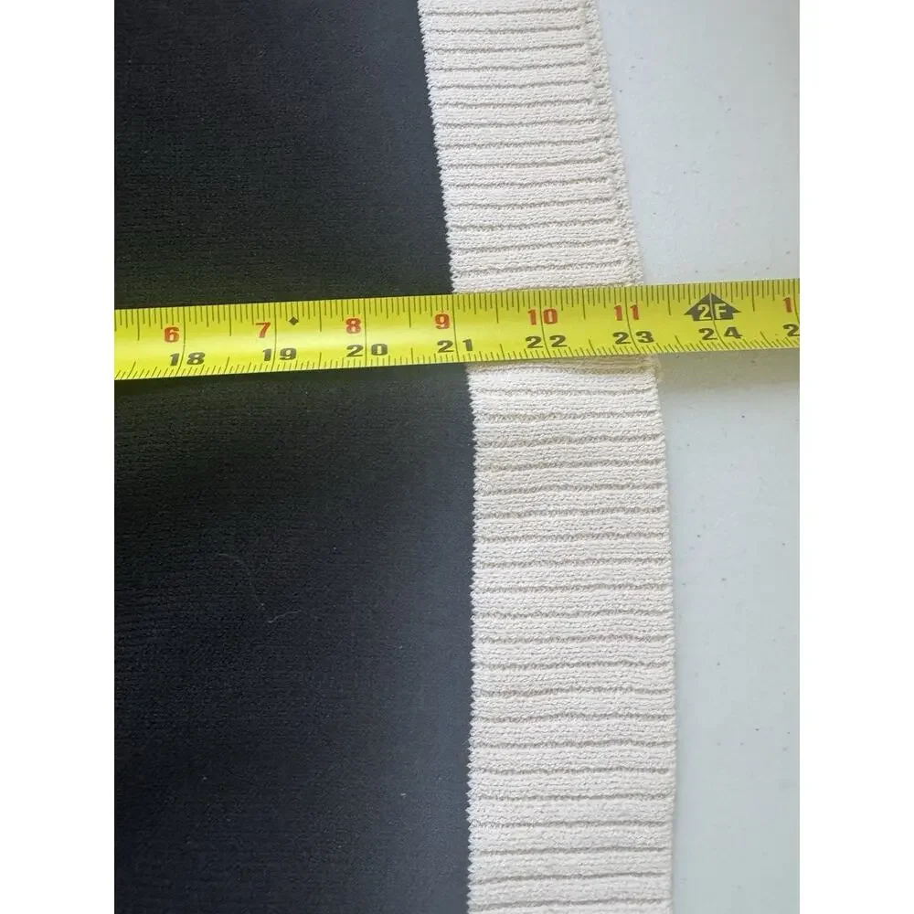 Vintage ST JOHN Cardigan Womens Medium Black Ivory Full Zip Wool Blend - Picture 8 of 12